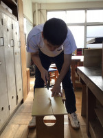 のこぎりで裁断